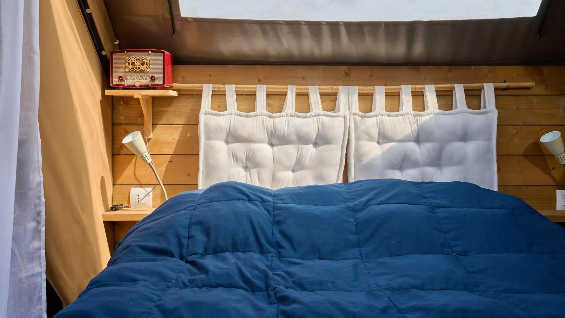 キャンプ場 Tenda Safari Vicino Al Mare ピオンビーノ イタリア