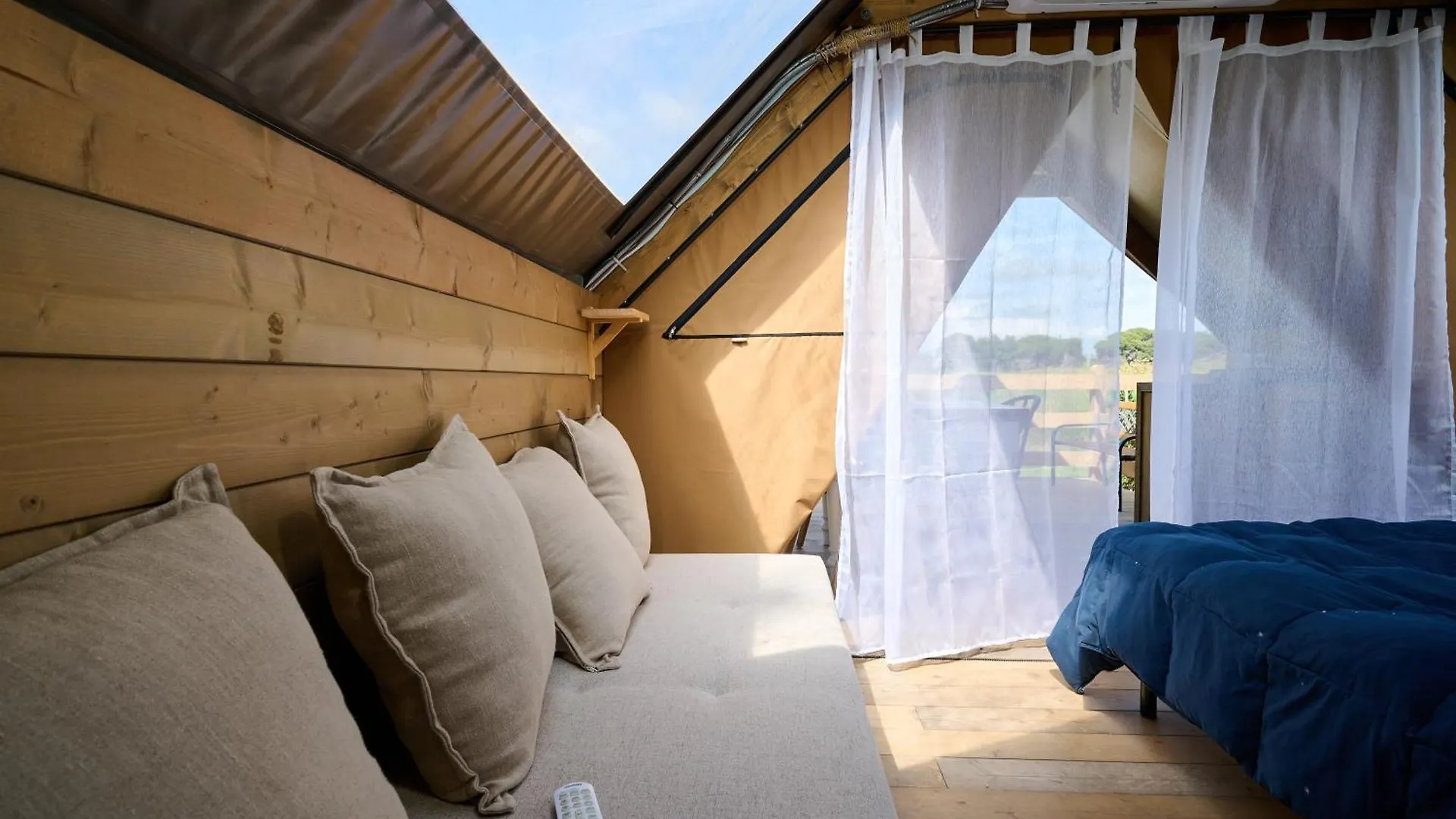 Tenda Safari Vicino Al Mare ピオンビーノ 0*,  イタリア