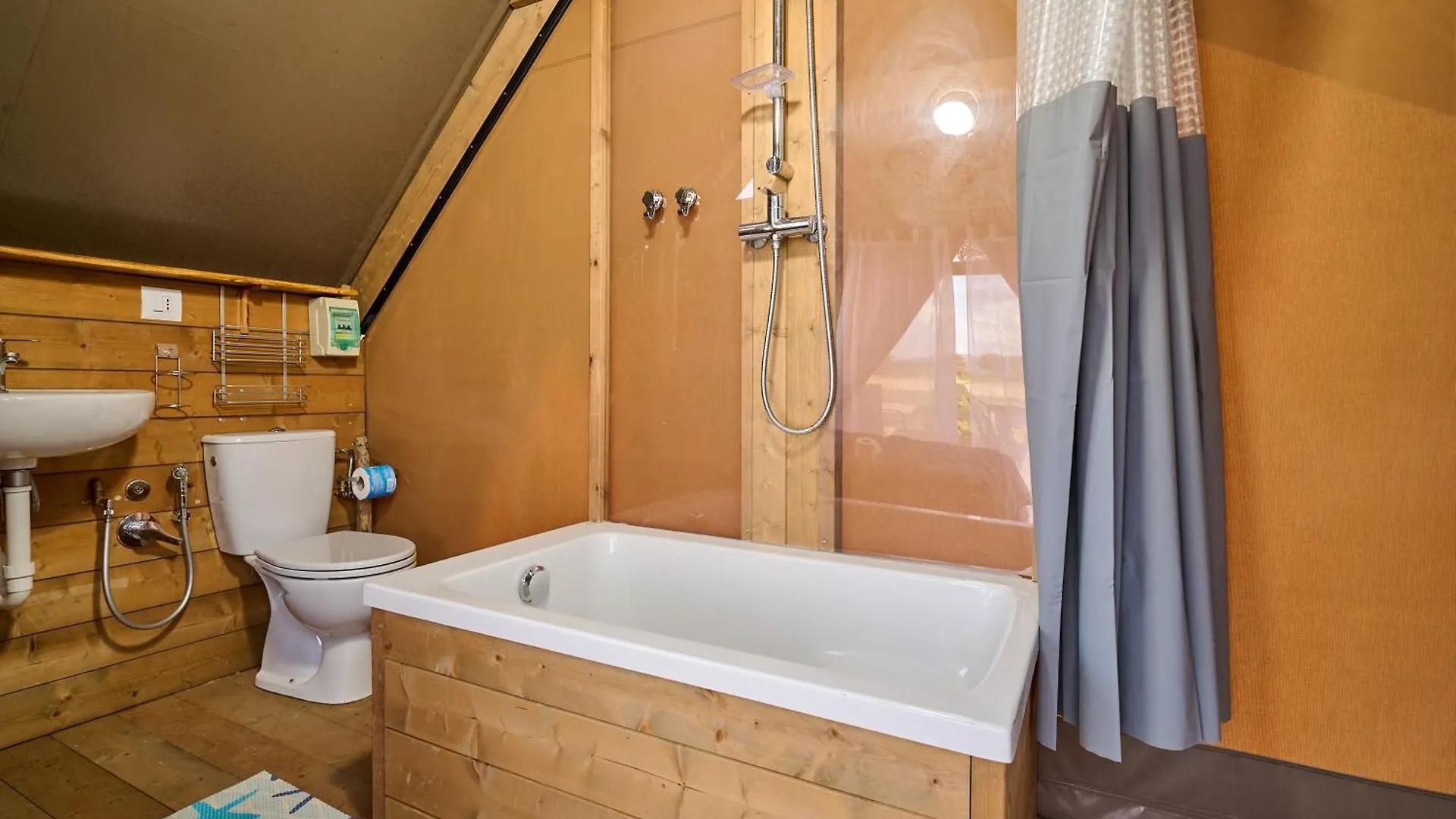 Campsite Tenda Safari Vicino Al Mare Piombino